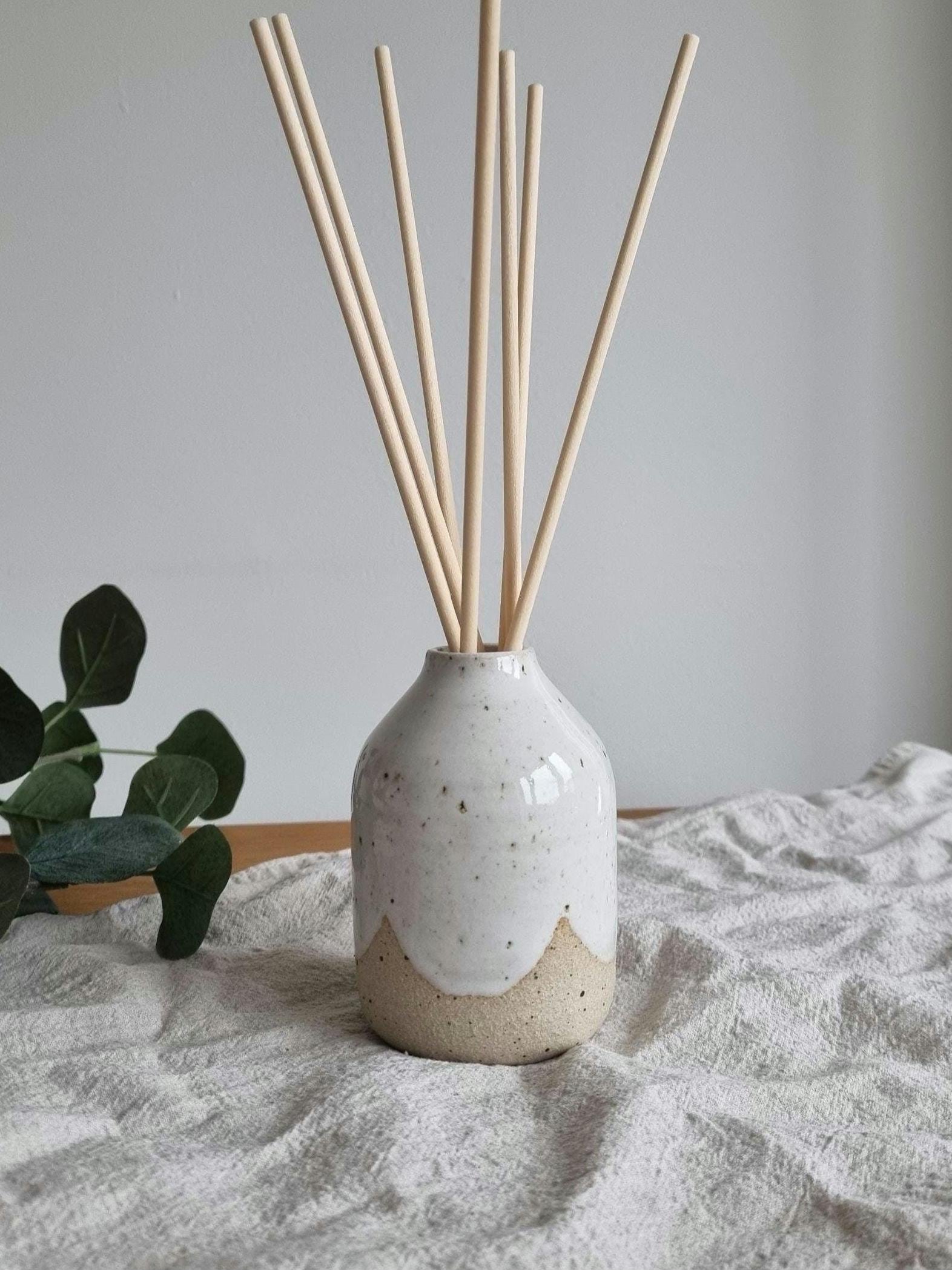 Scalloped White Reed Diffuser